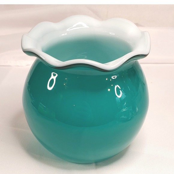 Gorgeous Design China Other - Gorgeous Design China 4" Ruffled Edge Glass Bowl Vase Turquoise & White Inside